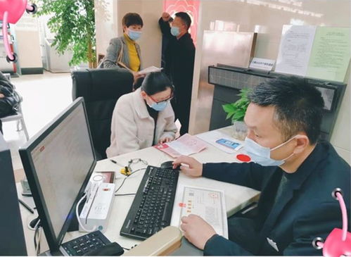 工行界首支行营业室积极开展315消费者权益保护教育宣传活动